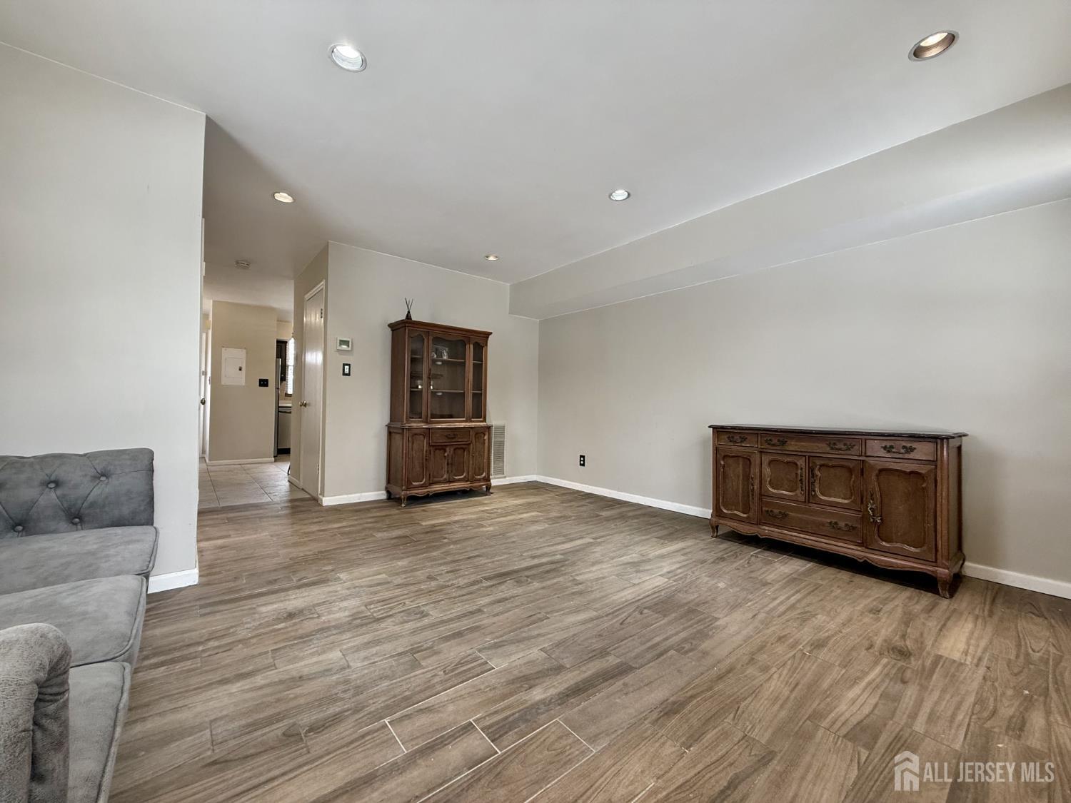 17 Florida Grove Road Keasbey, NJ 08832 - Photo 2 of 13