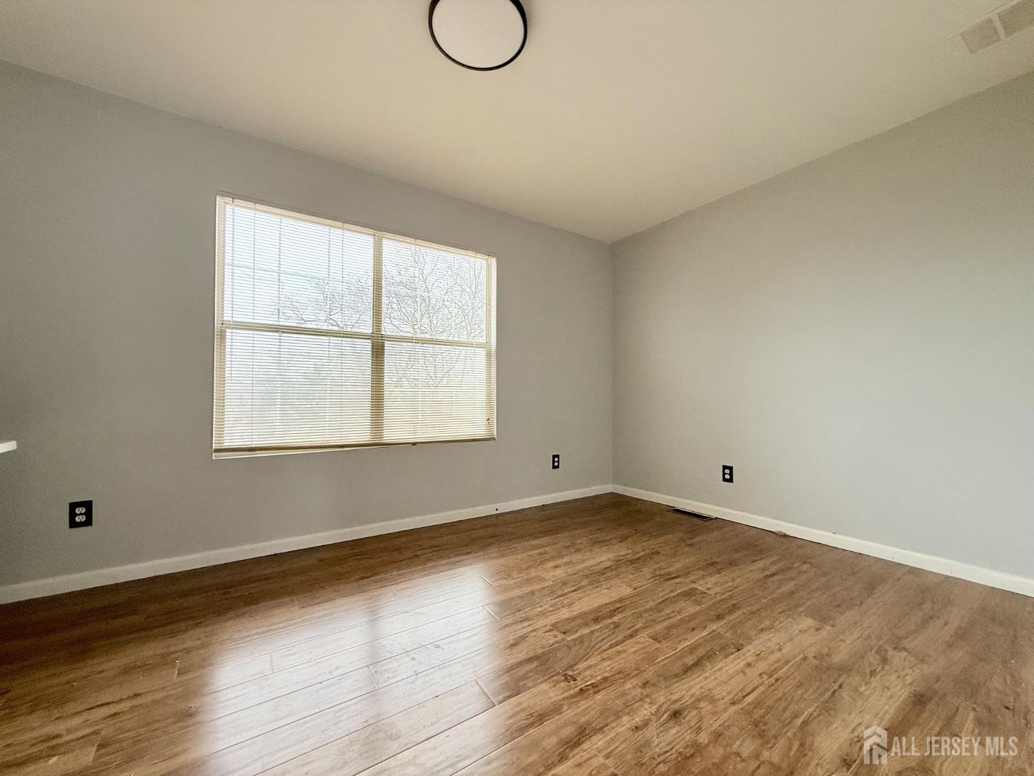 17 Florida Grove Road Keasbey, NJ 08832 - Photo 10 of 13