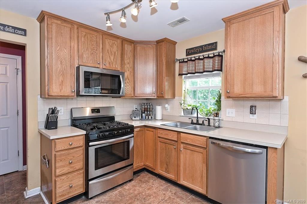 7692 Black Hawk Lane Tega Cay, SC 29708 - Photo 15 of 35 Gallery Image 15