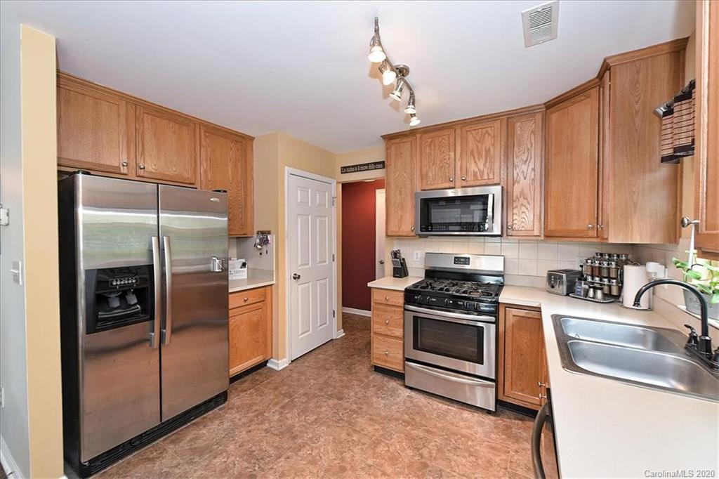 7692 Black Hawk Lane Tega Cay, SC 29708 - Photo 16 of 35 Gallery Image 16