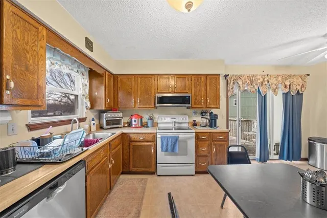 $257,000 | 7732 West 152nd Terrace, Overland Park, KS 66223