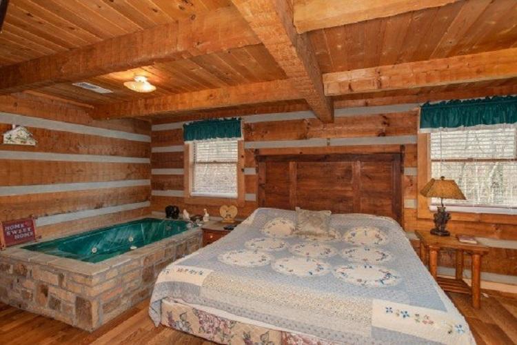 1784 Blue Ridge Road Sevierville, TN 37876 - Photo 7 of 15 trails-end-bedroom-600x400