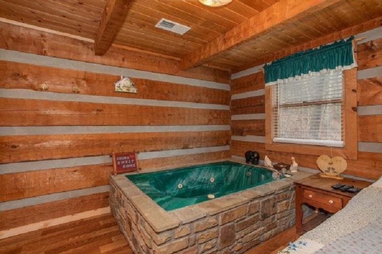 1784 Blue Ridge Road Sevierville, TN 37876 - Photo 10 of 15 trails-end-jacuzzi-600x400 (1)