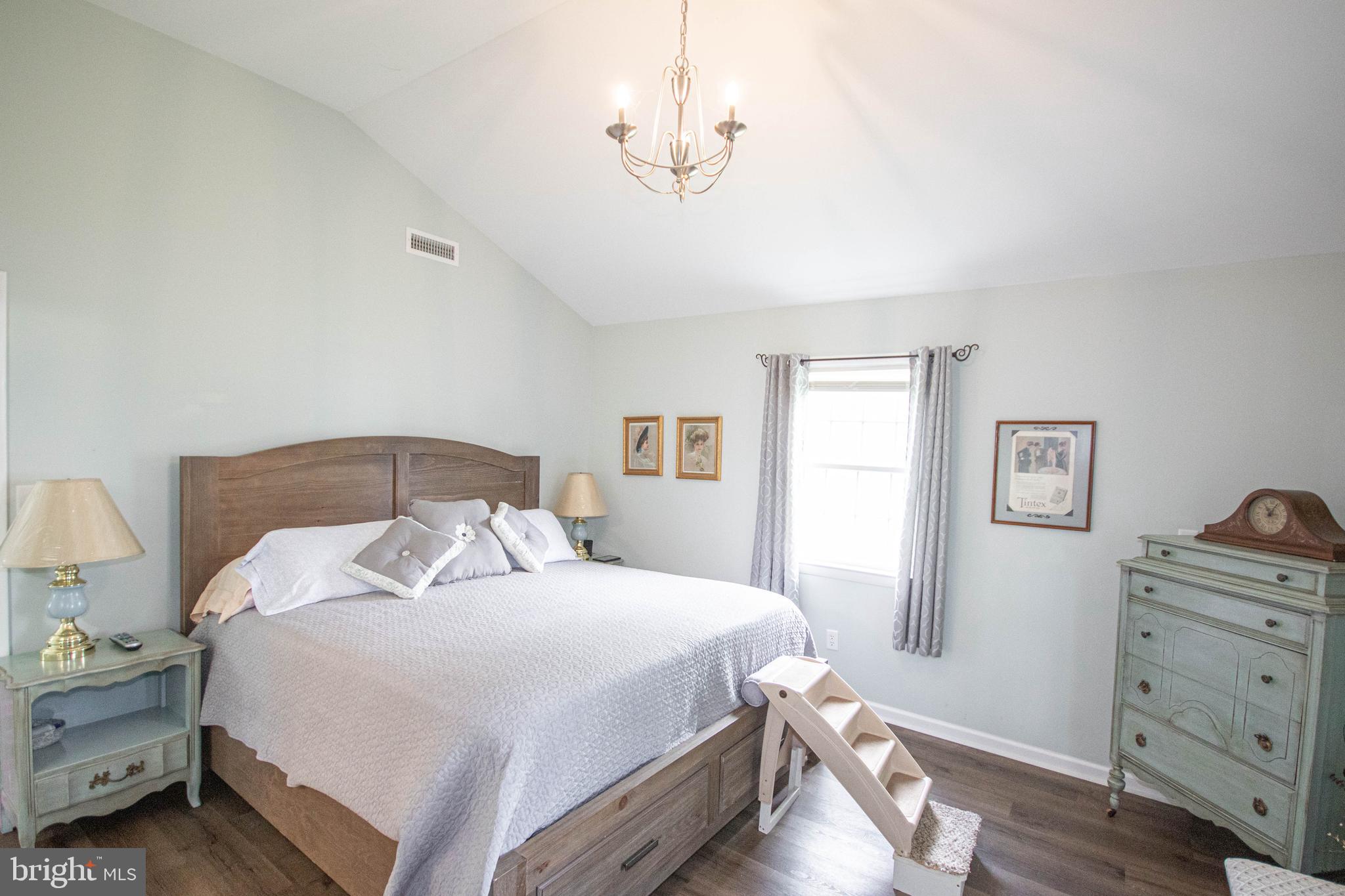 3239 Boone Road Crisfield, MD 21817 - Photo 31 of 59 Master Bedroom w/ vaulted ceiling.