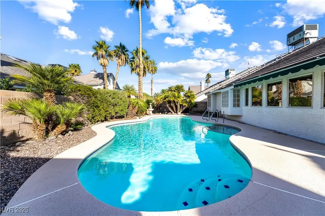 $540,000 | 313 Vallarte Drive, Henderson, NV 89014