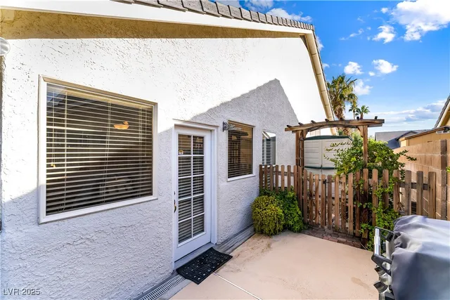 $540,000 | 313 Vallarte Drive, Henderson, NV 89014