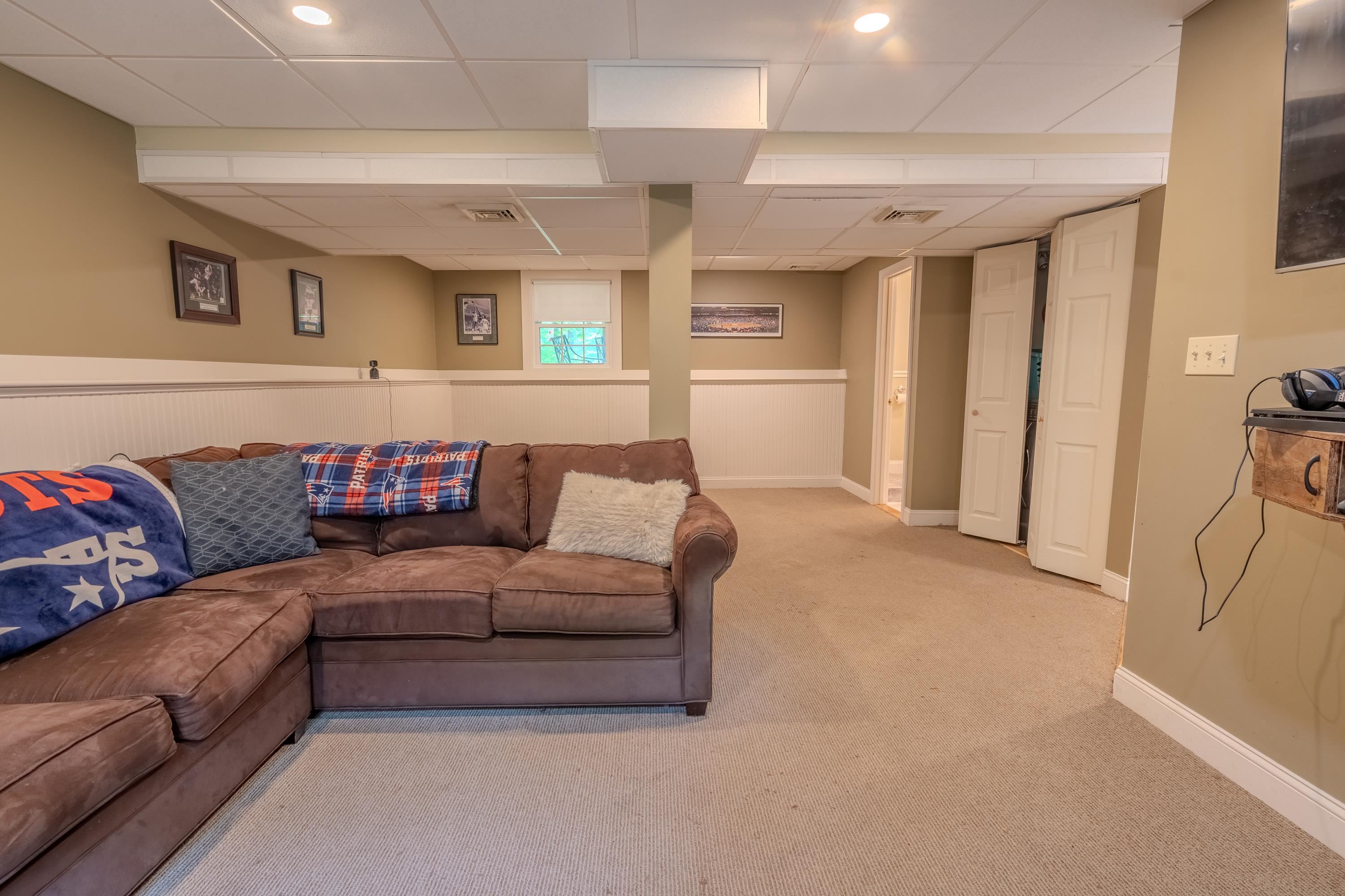 75 Piscataqua Road Durham, NH 03824 - Photo 32 of 43