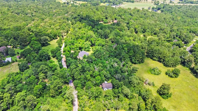 $640,000 | 38 Darrell White Road, Huntsville, TX 77340