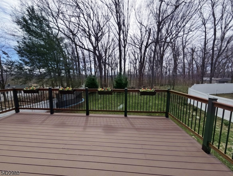 23 Rosemont Road Oak Ridge, NJ 07438 - Photo 13 of 27