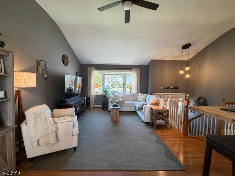 23 Rosemont Road Oak Ridge, NJ 07438 - Photo 2 of 27