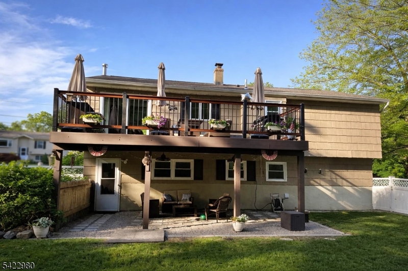 23 Rosemont Road Oak Ridge, NJ 07438 - Photo 5 of 27