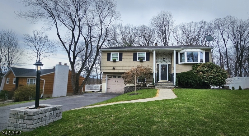 23 Rosemont Road Oak Ridge, NJ 07438 - Photo 7 of 27