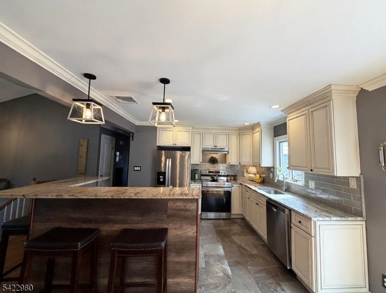 23 Rosemont Road Oak Ridge, NJ 07438 - Photo 8 of 27