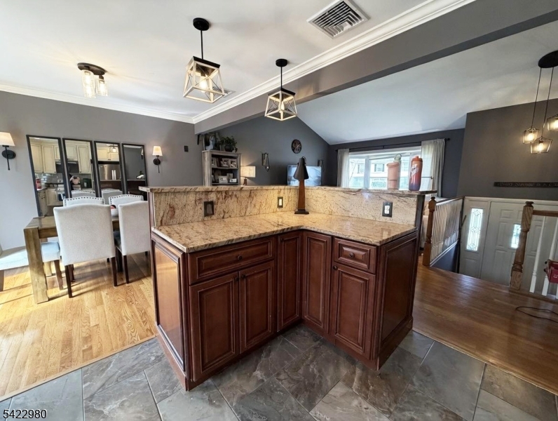 23 Rosemont Road Oak Ridge, NJ 07438 - Photo 9 of 27