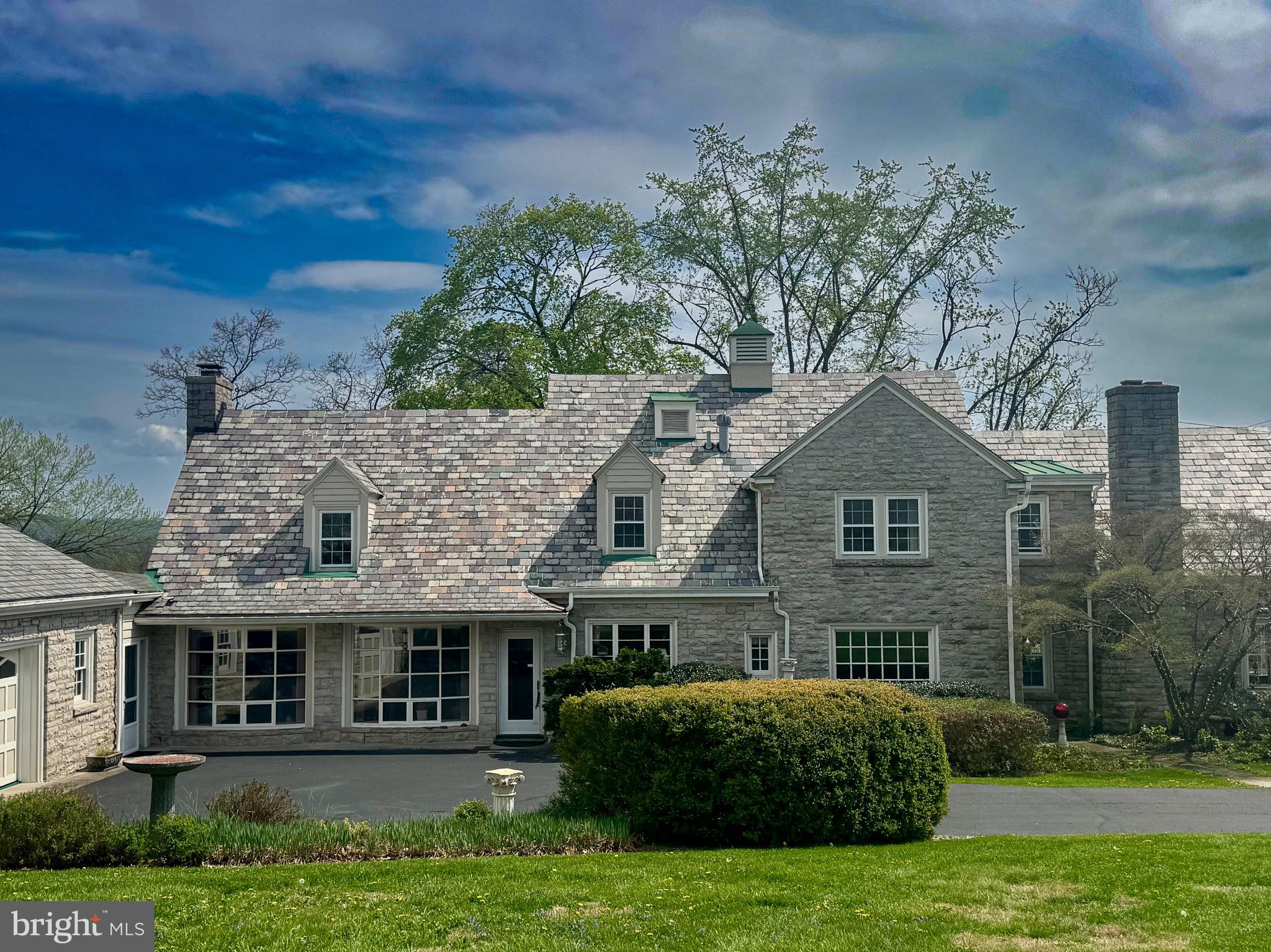 2251 Moore Street Huntingdon, PA 16652 - Photo 13 of 106