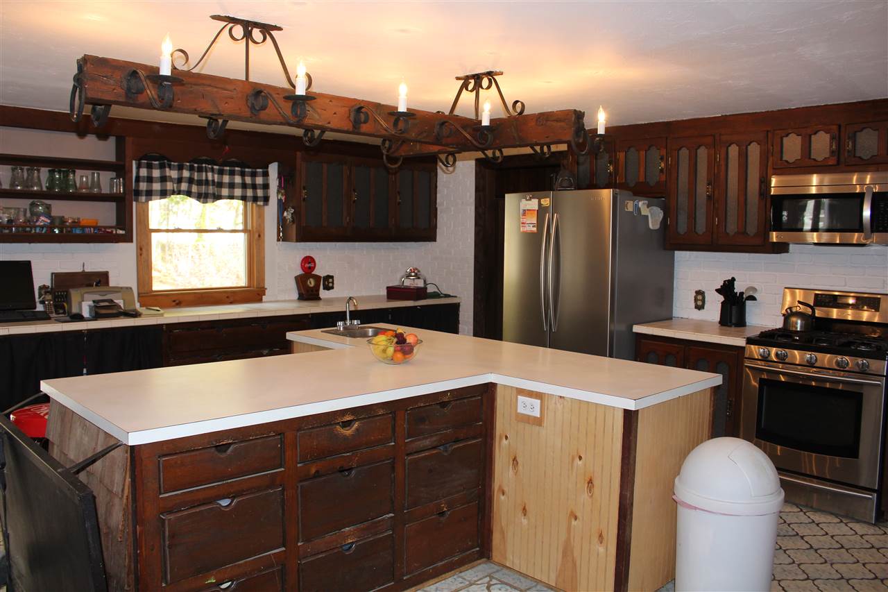 136 Exeter Road Epping, NH 03042 - Photo 12 of 35