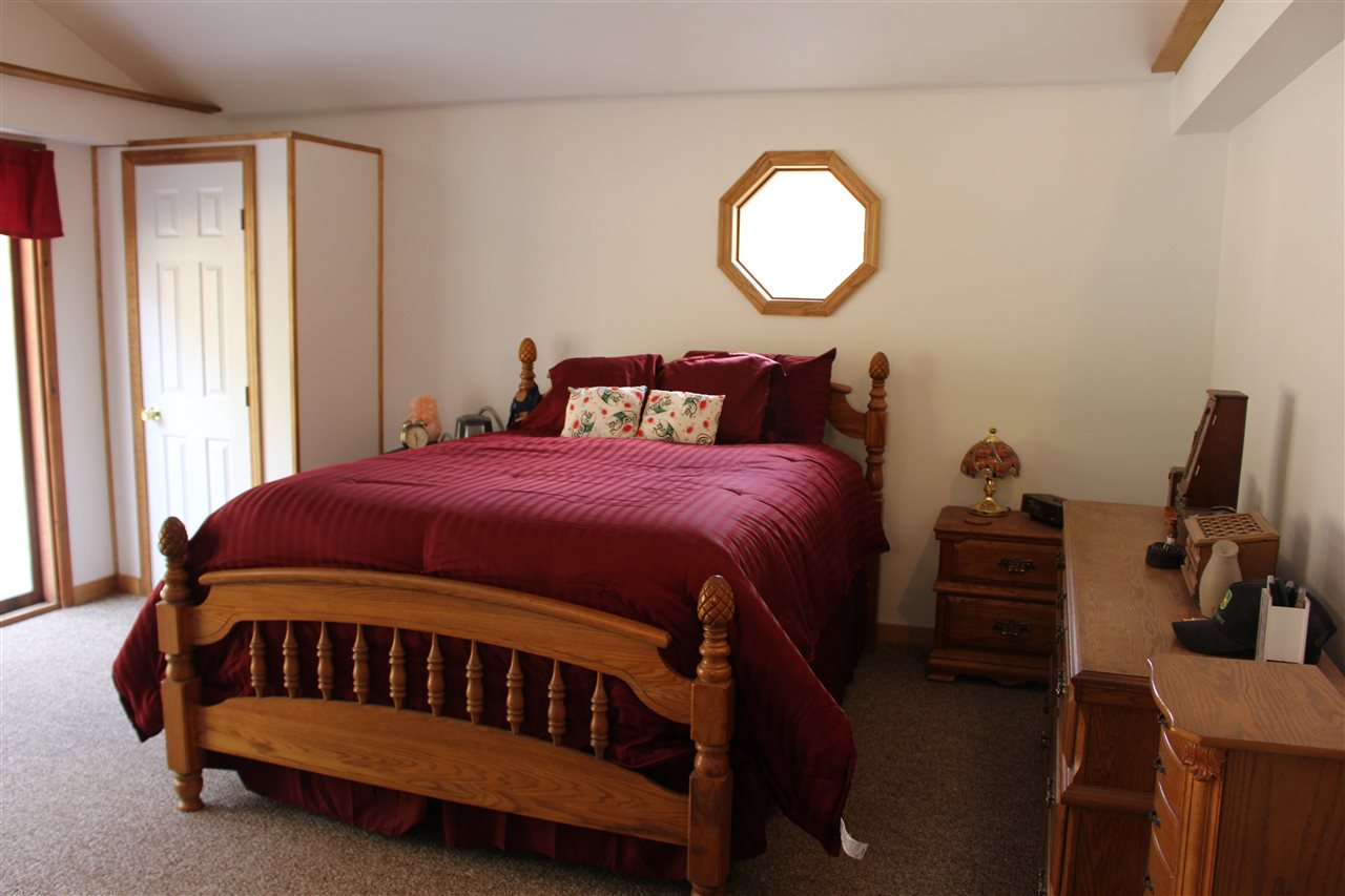 136 Exeter Road Epping, NH 03042 - Photo 19 of 35