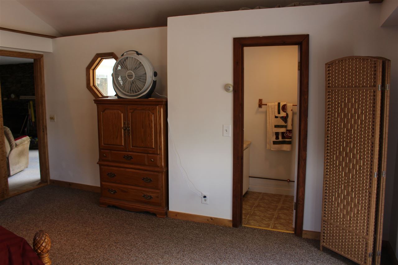 136 Exeter Road Epping, NH 03042 - Photo 20 of 35