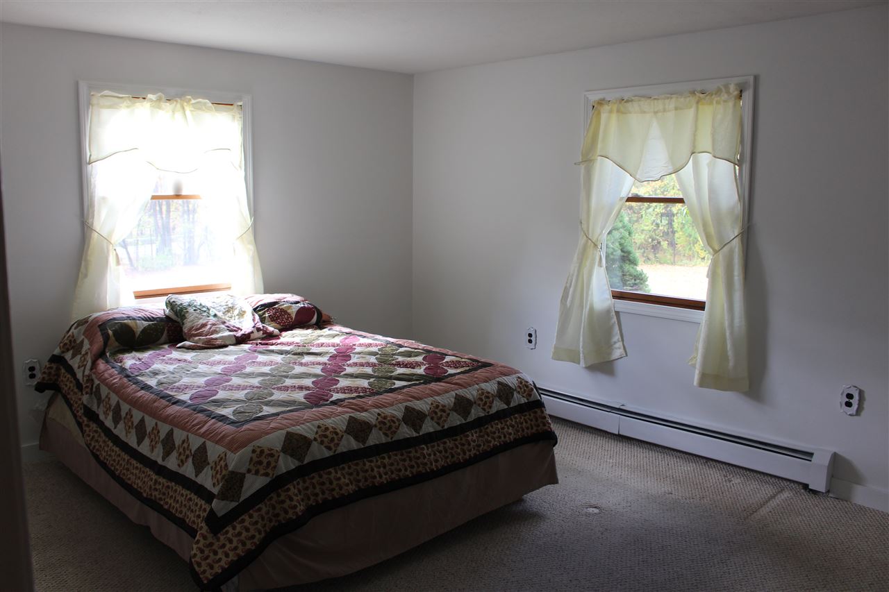 136 Exeter Road Epping, NH 03042 - Photo 21 of 35