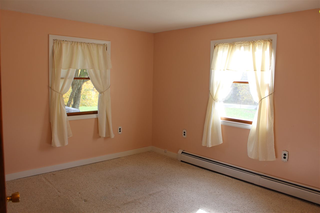 136 Exeter Road Epping, NH 03042 - Photo 23 of 35