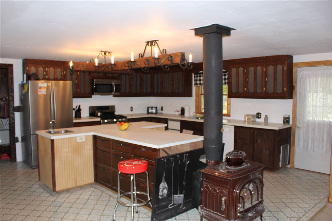 136 Exeter Road Epping, NH 03042 - Photo 10 of 35