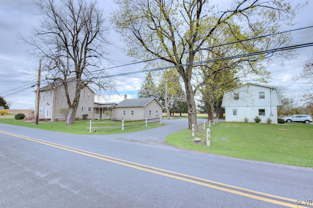 2785 Georgetown Road Nazareth, PA 18064 - Photo 2 of 50 Gallery Image 2