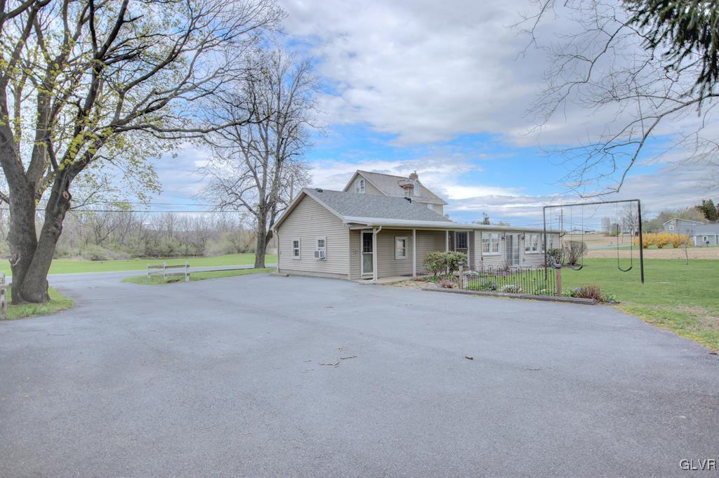 2785 Georgetown Road Nazareth, PA 18064 - Photo 6 of 50 Gallery Image 6
