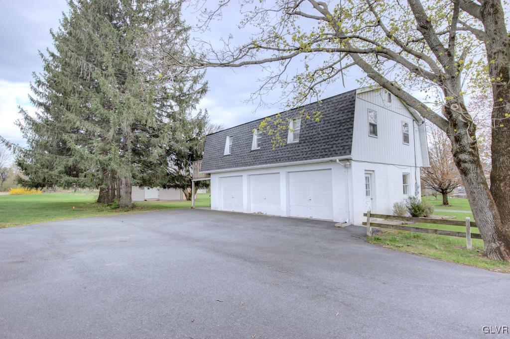 2785 Georgetown Road Nazareth, PA 18064 - Photo 8 of 50 Gallery Image 8