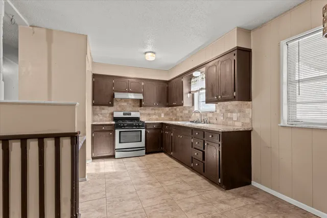 $150,000 | 406 Poplar Street, Levelland, TX 79336