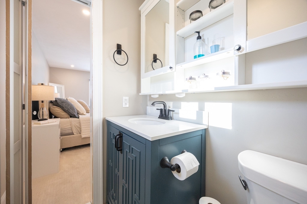 11 Wingate Road Holliston, MA 01746 - Photo 26 of 42