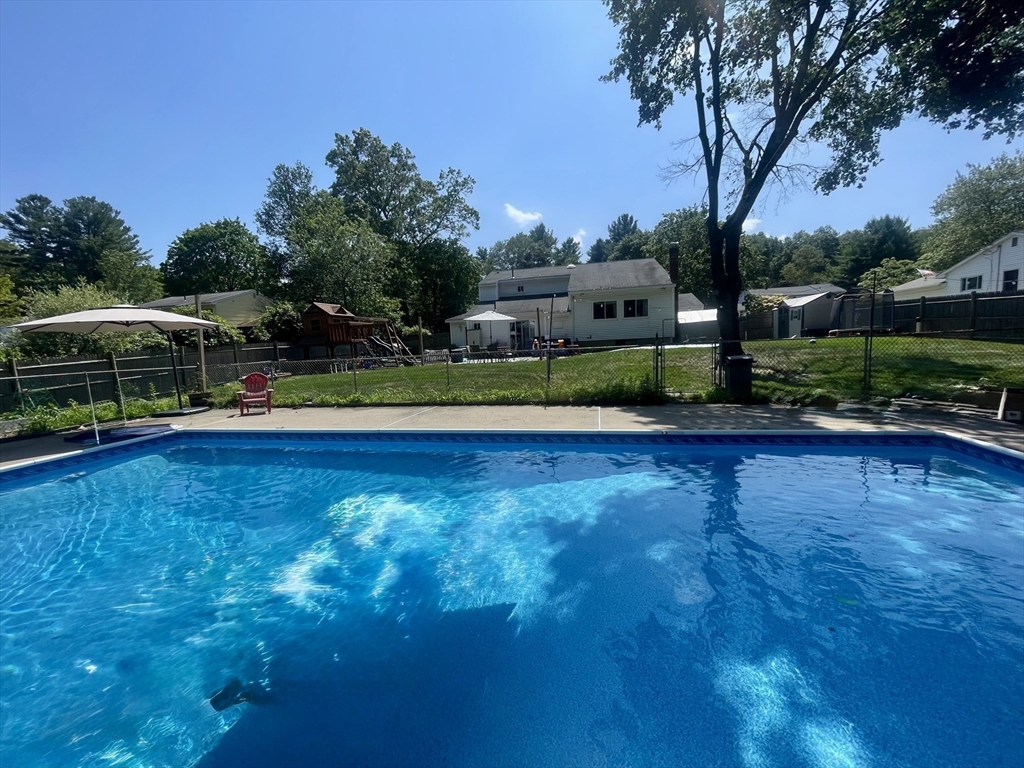 11 Wingate Road Holliston, MA 01746 - Photo 5 of 42