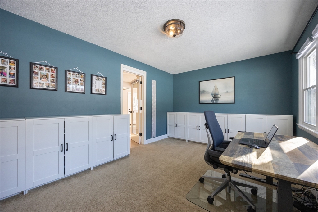 11 Wingate Road Holliston, MA 01746 - Photo 8 of 42