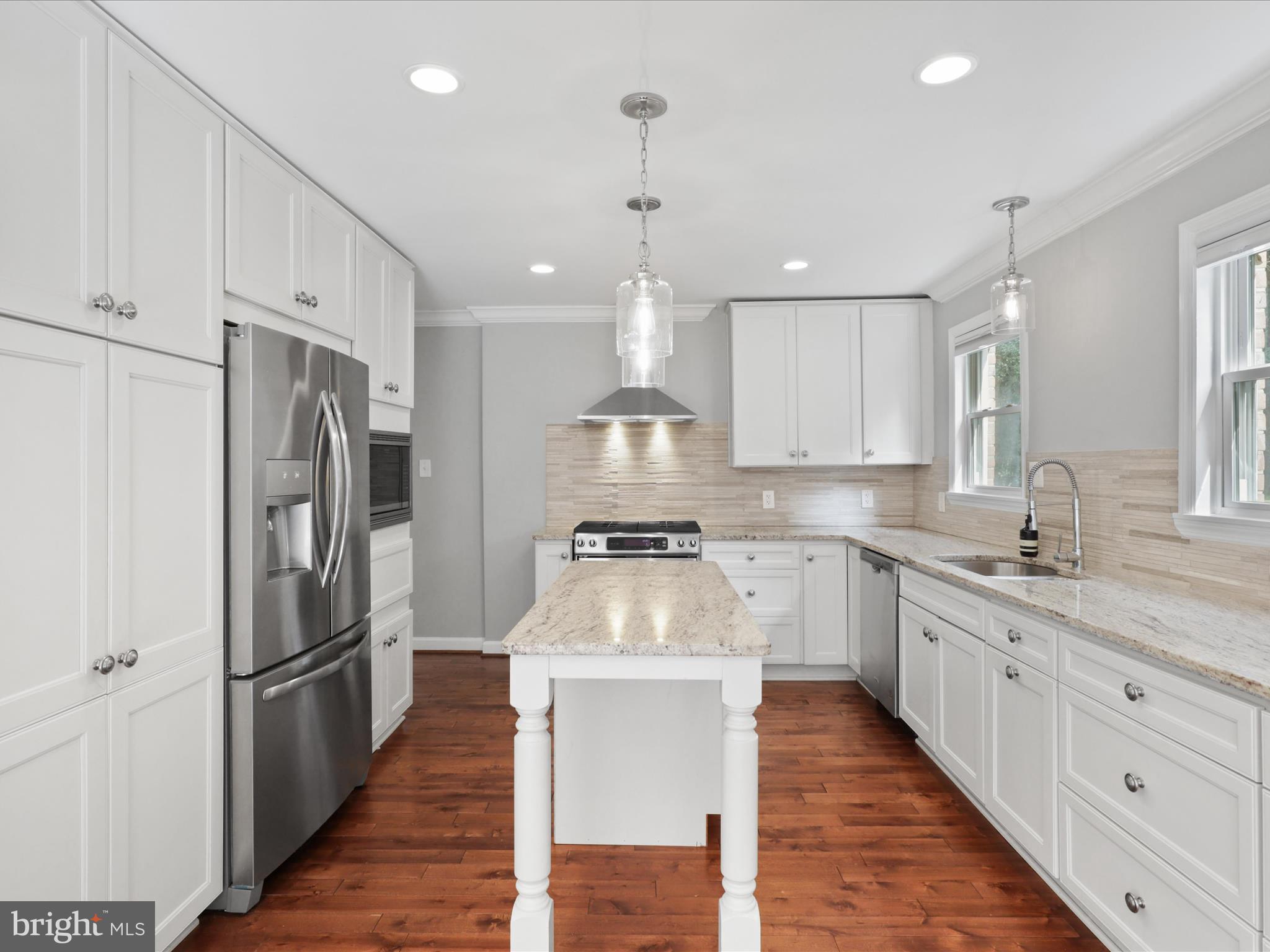 6612 Kerns Road Falls Church, VA 22042 - Photo 12 of 54 Kitchen