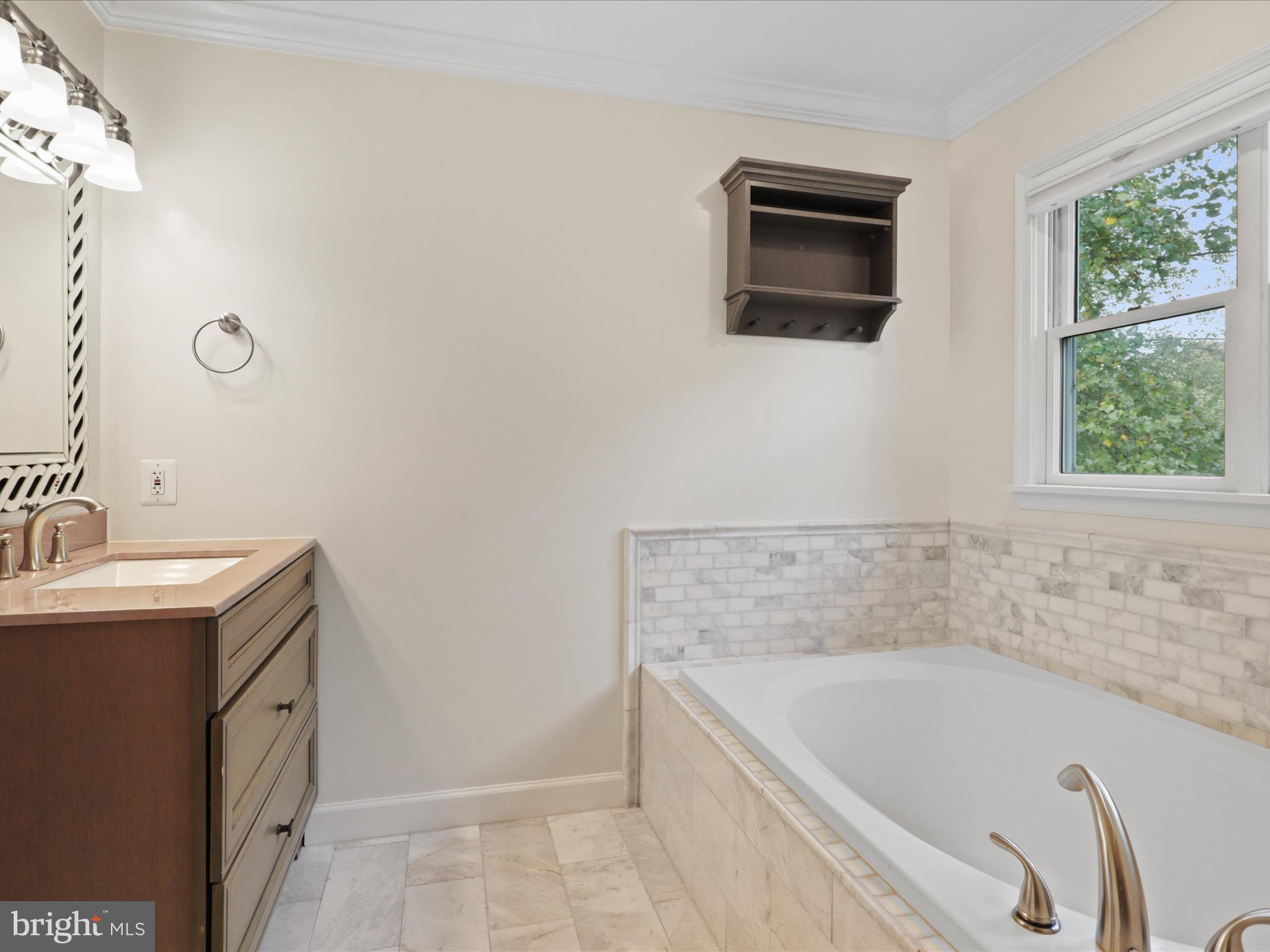6612 Kerns Road Falls Church, VA 22042 - Photo 32 of 54 Primary Bedroom Ensuite Bath