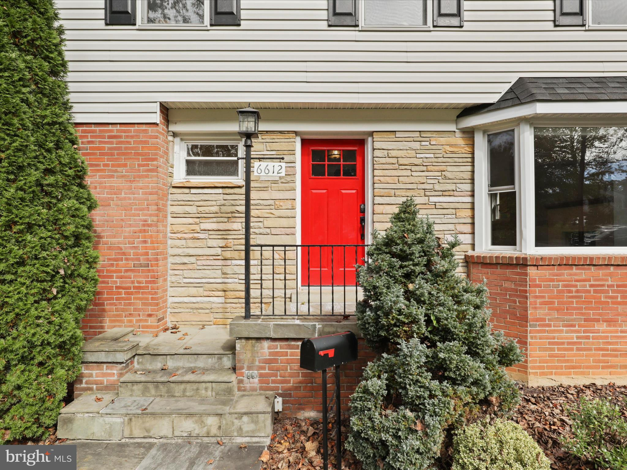 6612 Kerns Road Falls Church, VA 22042 - Photo 5 of 54 Front Door