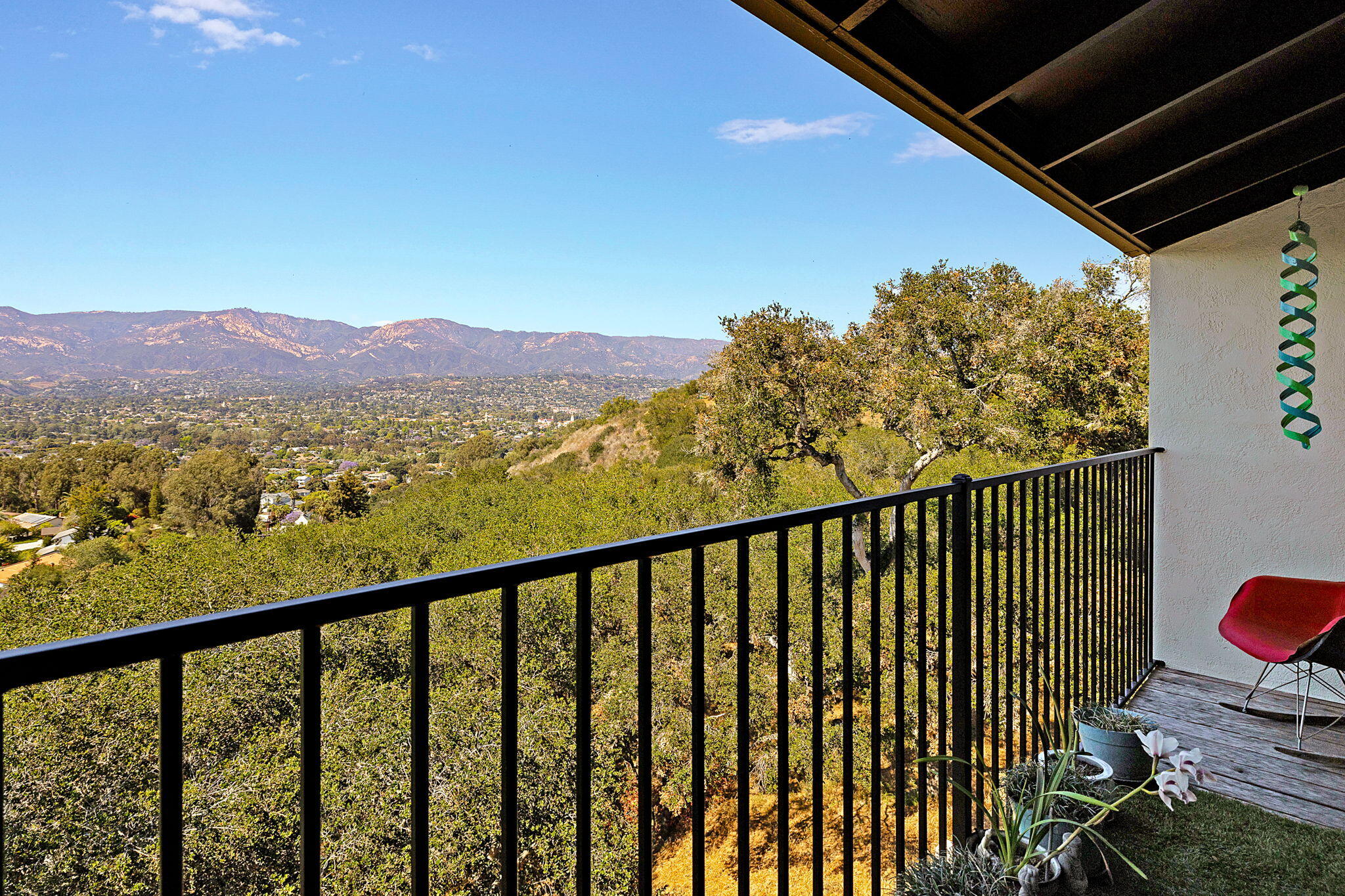1054 Miramonte Drive, Unit 7 Santa Barbara, CA 93109 - Photo 20 of 29 19-web-or-mls-UpmarketMedia_1054Miramont