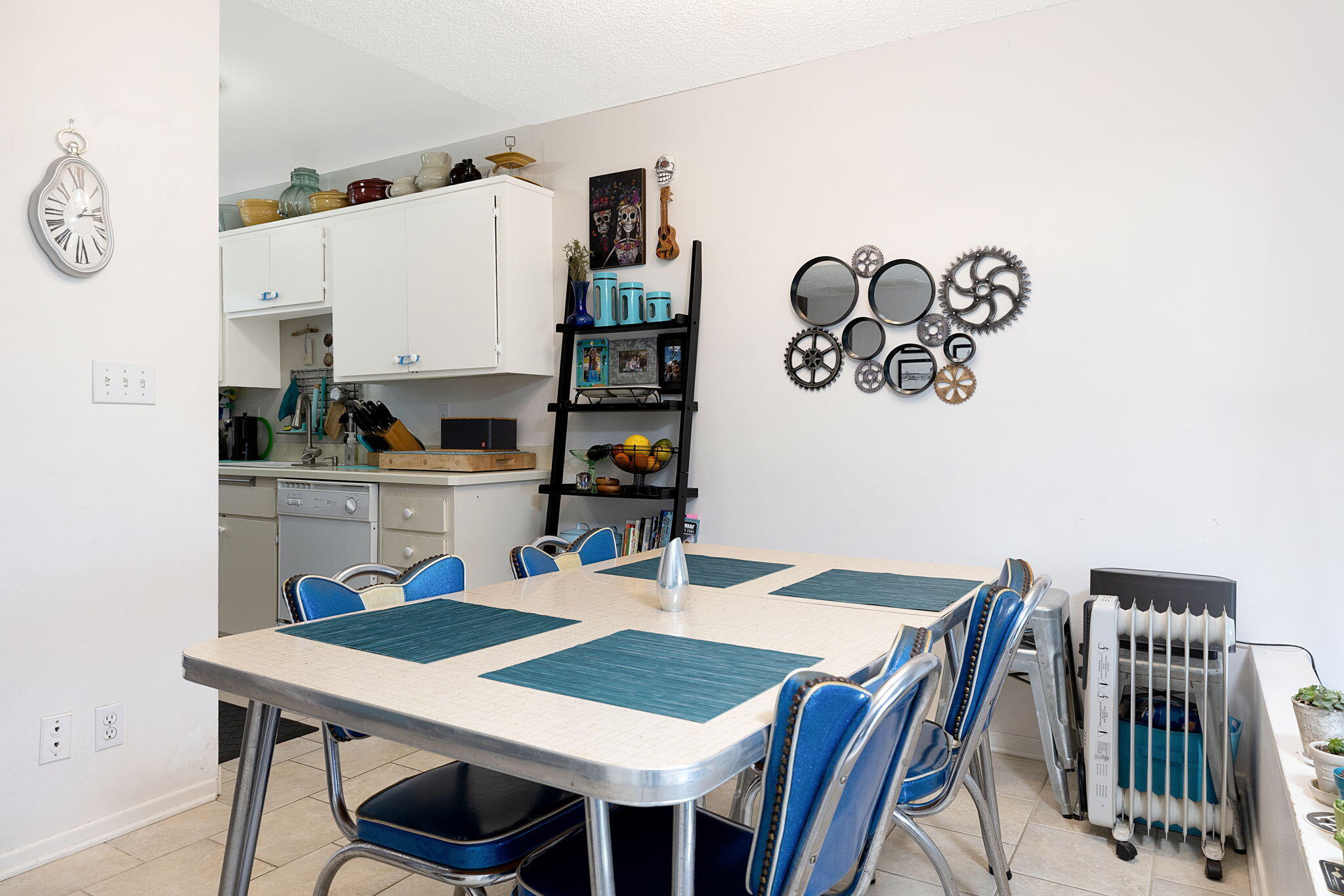 1054 Miramonte Drive, Unit 7 Santa Barbara, CA 93109 - Photo 5 of 29 14-web-or-mls-UpmarketMedia_1054Miramont