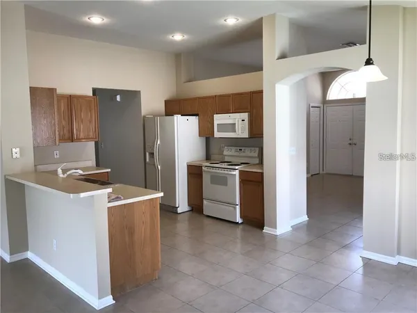 $2,450 | 2622 Allwood Avenue, Valrico, FL 33596