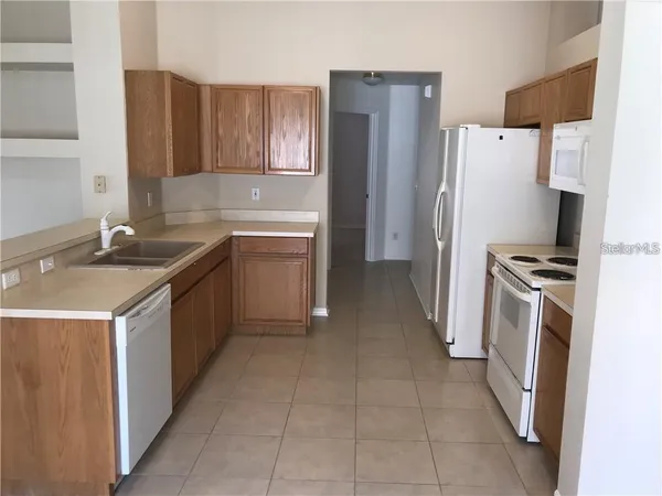 $2,450 | 2622 Allwood Avenue, Valrico, FL 33596