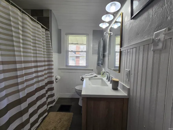 $149,900 | 2809 South Anthony Boulevard, Fort Wayne, IN 46806