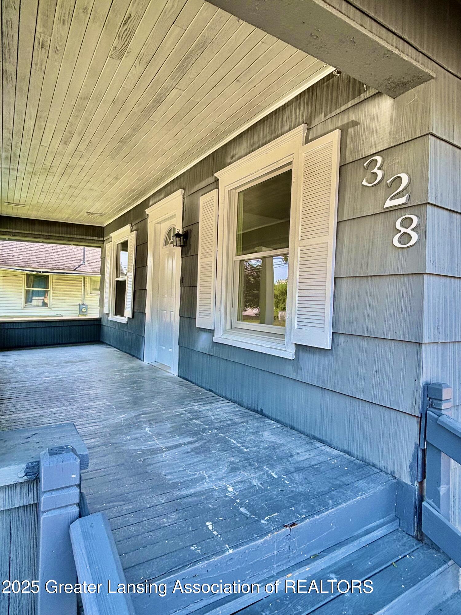 328 East Cavanaugh Road Lansing, MI 48910 - Photo 5 of 29 IMG_7761