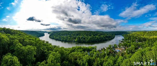 $425,000 | 28 Kenwood Drive, Southbury, CT 06488