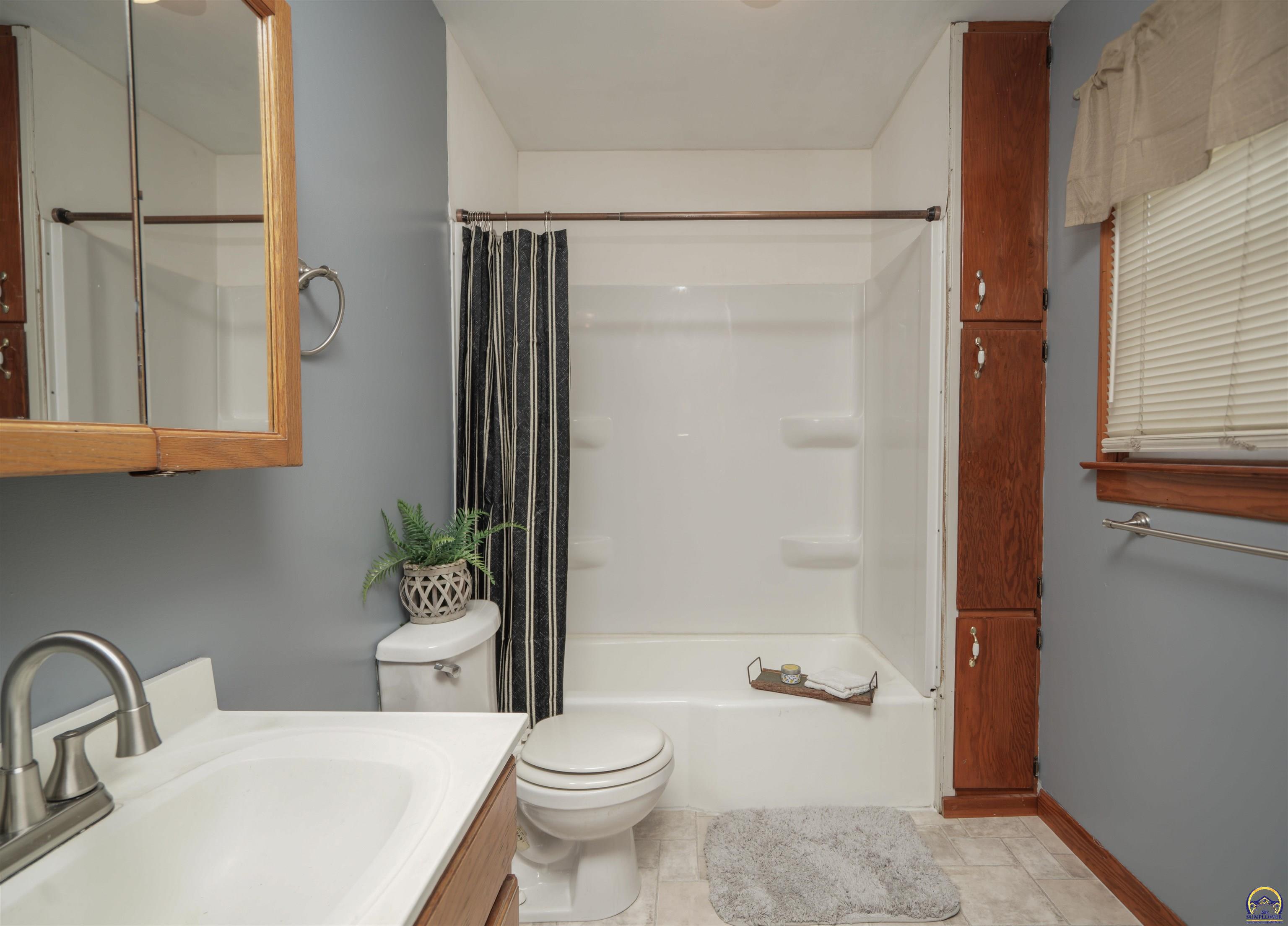 347 East 9th Street Horton, KS 66439 - Photo 12 of 25
