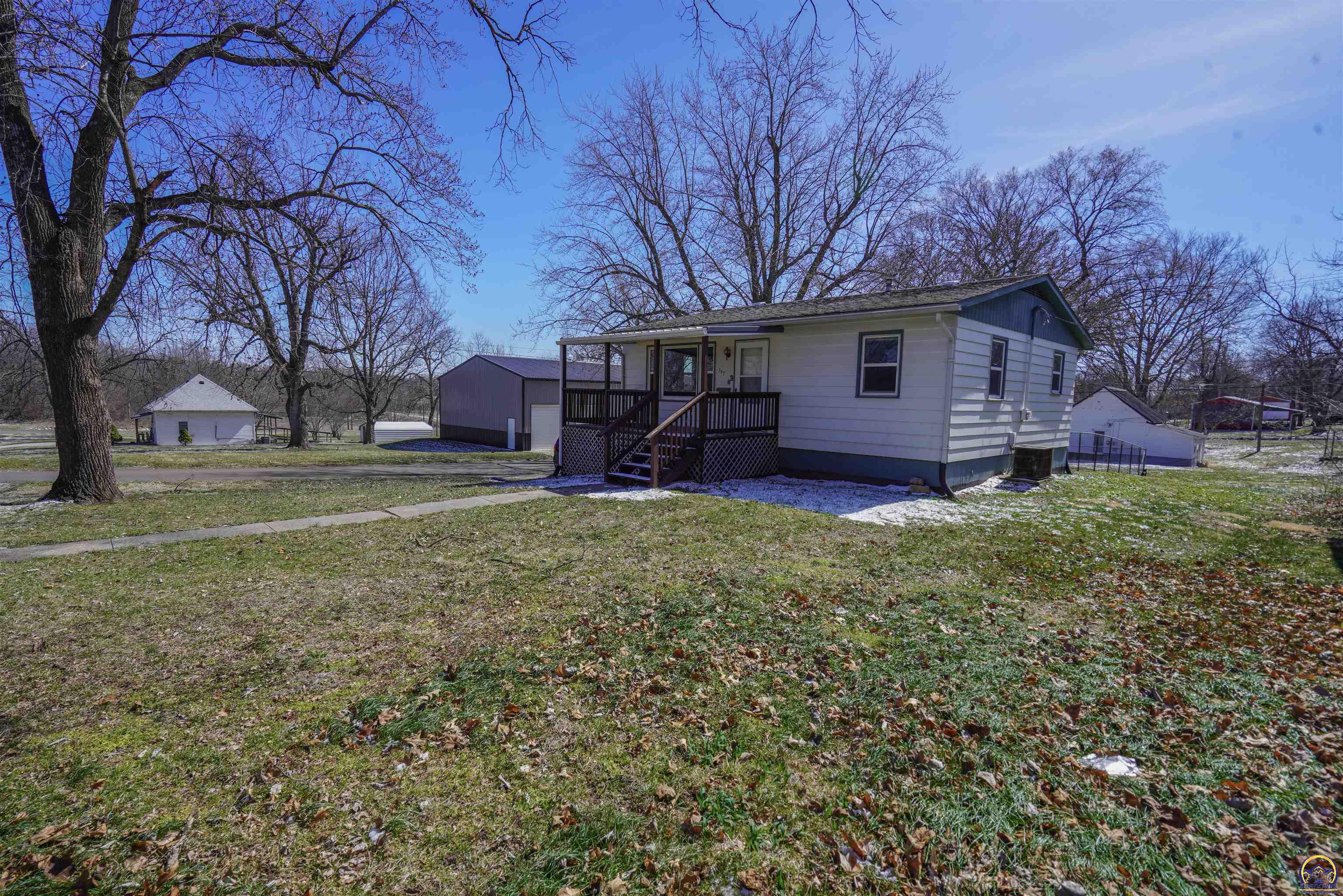 347 East 9th Street Horton, KS 66439 - Photo 3 of 25