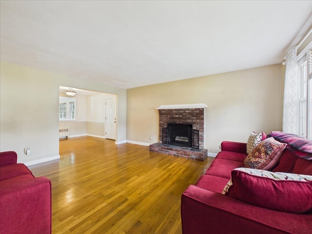 4 Anna Drive Canton, MA 02021 - Photo 10 of 29