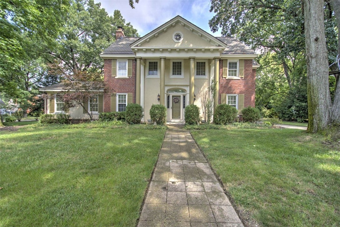564 Bradley Court Decatur, IL 62522 - Photo 1 of 37 Gallery Image 1