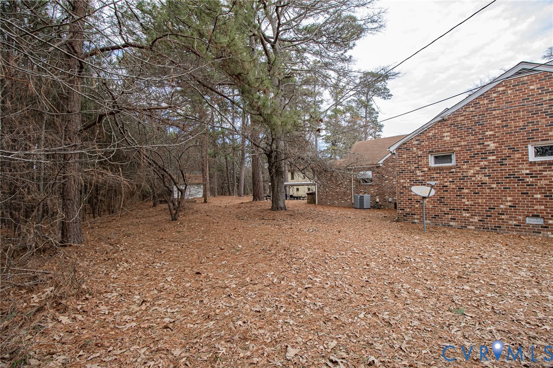 1310 Birdsong Road Petersburg, VA 23805 - Photo 5 of 34