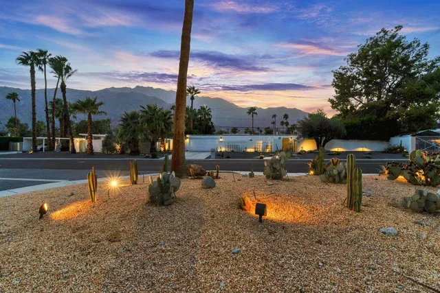 $918,000 | 600 East Alexander Way, Palm Springs, CA 92262
