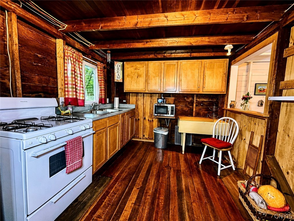 2425 Nichols Camp Road Eaton, NY 13334 - Photo 13 of 50