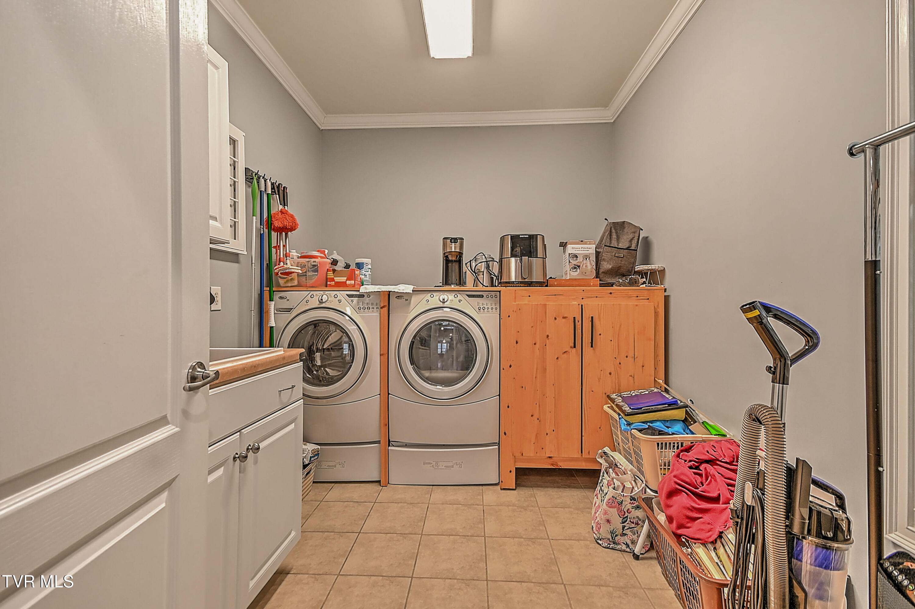 282 Dublin Road Johnson City, TN 37615 - Photo 35 of 49 282 Dublin SM-36